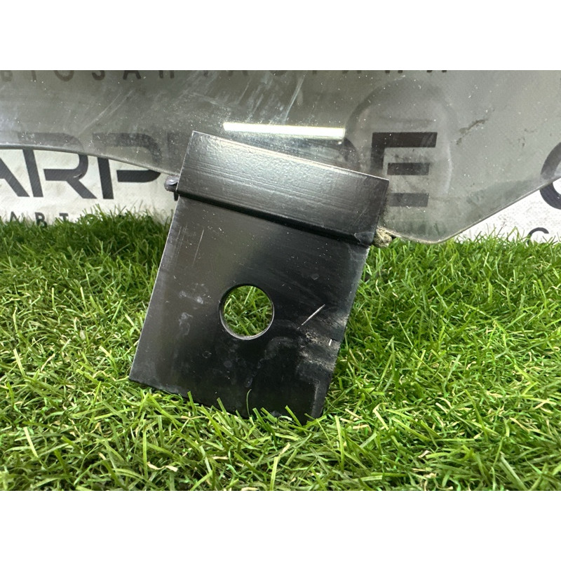 Стекло (кузов и элементы) LAND ROVER Range Rover L405 2016 5.0 LR052675