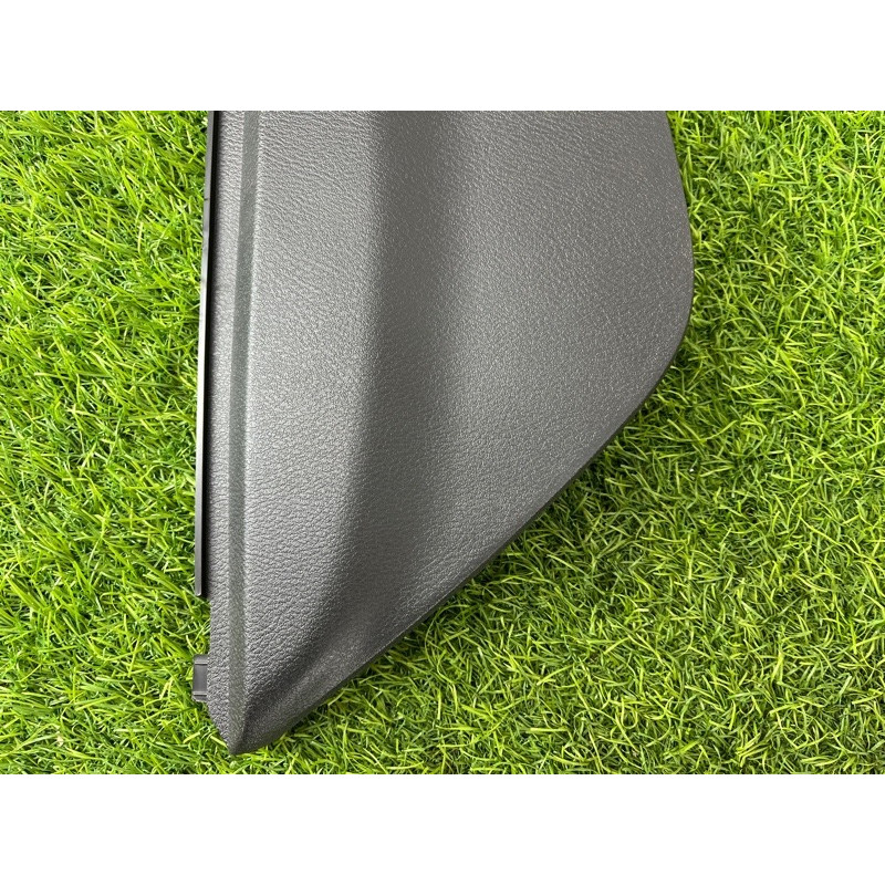 Накладка торпеды боковая (салон) Nissan Rogue T33 2023 1.5 KR15DDT 684996RR0A