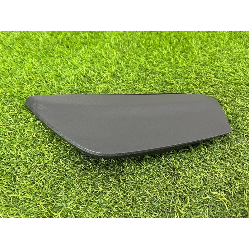 Накладка торпеды боковая (салон) Nissan Rogue T33 2023 1.5 KR15DDT 684996RR0A