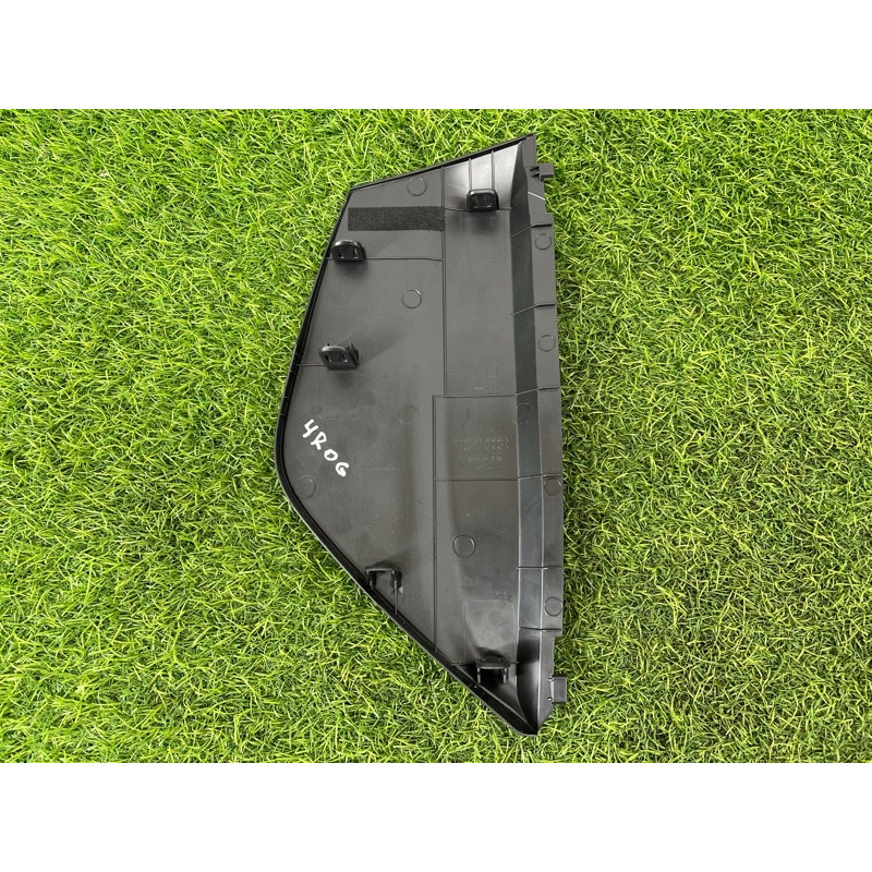 Накладка торпеды боковая (салон) Nissan Rogue T33 2023 1.5 KR15DDT 684996RR0A