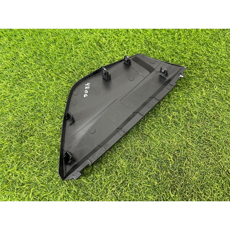 Накладка торпеды боковая (салон) Nissan Rogue T33 2023 1.5 KR15DDT 684996RR0A