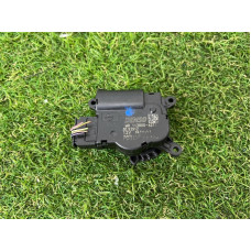 Привод заслонки отопителя