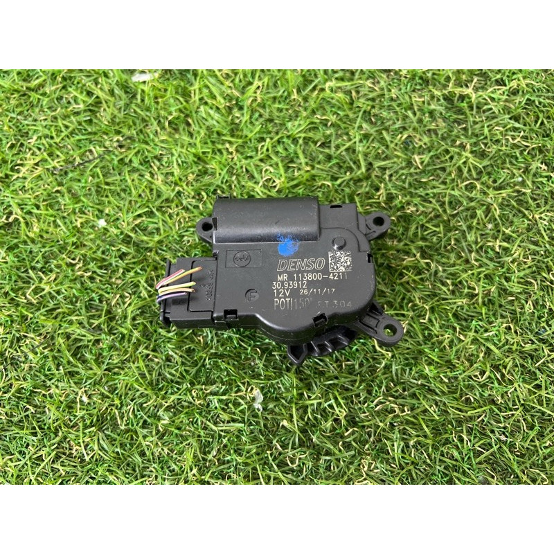 Привід заслонки обігрівача (обігрів та кондиціювання) Jeep Compass MP 2018 2.4 mr1138004211