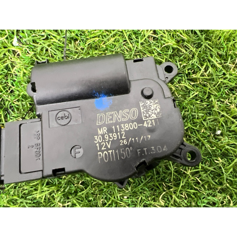 Привід заслонки обігрівача (обігрів та кондиціювання) Jeep Compass MP 2018 2.4 mr1138004211