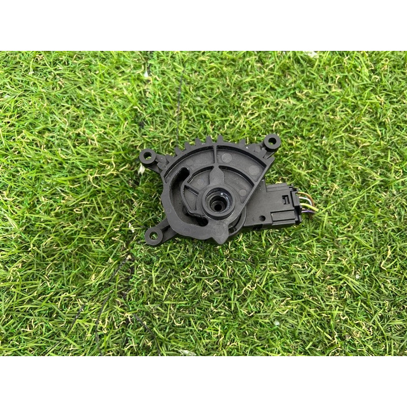 Привід заслонки обігрівача (обігрів та кондиціювання) Jeep Compass MP 2018 2.4 mr1138004211