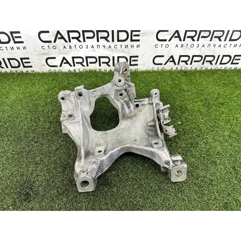 Кронштейн подрамника (подвеска) AUDI A4 B9 2017 2.0 TFSI 8W0399296E