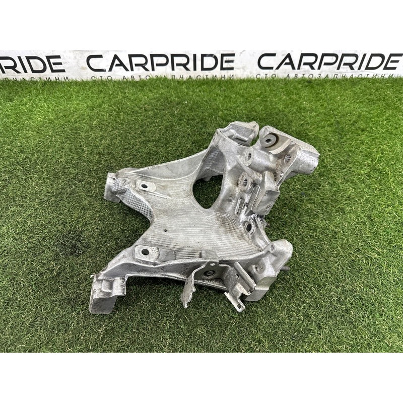 Кронштейн подрамника (подвеска) AUDI A4 B9 2017 2.0 TFSI 8W0399296E