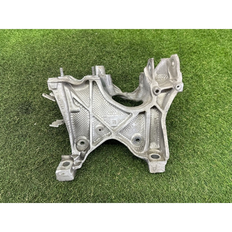 Кронштейн подрамника (подвеска) AUDI A4 B9 2017 2.0 TFSI 8W0399296E