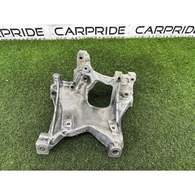 Кронштейн подрамника (подвеска) AUDI A4 B9 2017 2.0 TFSI 8W0399295E