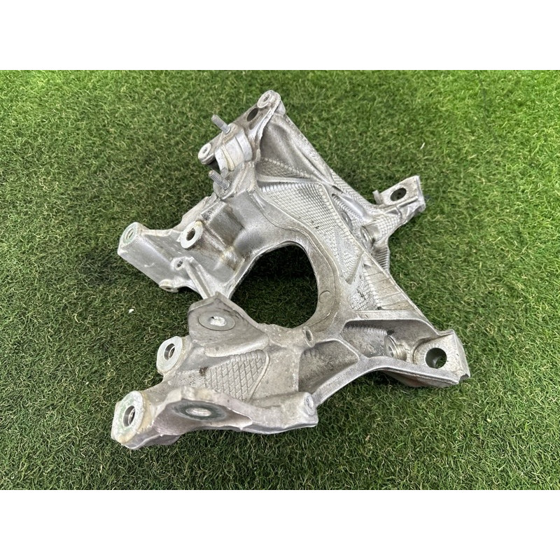 Кронштейн подрамника (подвеска) AUDI A4 B9 2017 2.0 TFSI 8W0399295E