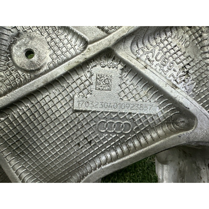 Кронштейн подрамника (подвеска) AUDI A4 B9 2017 2.0 TFSI 8W0399295E