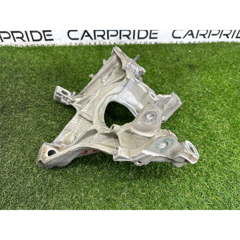 Кронштейн подрамника (подвеска) AUDI A4 B9 2017 2.0 TFSI 8W0399296E