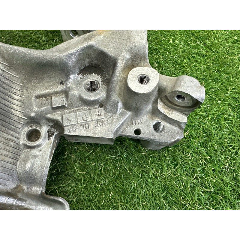 Кронштейн подрамника (подвеска) AUDI A4 B9 2017 2.0 TFSI 8W0399296E