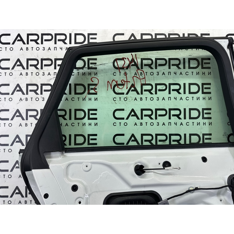 Дверь (наружные элементы кузова) AUDI A4 B8 2013 2.0 TFSI 8K9833051D