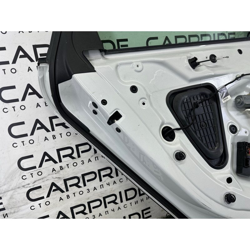 Дверь (наружные элементы кузова) AUDI A4 B8 2013 2.0 TFSI 8K9833051D