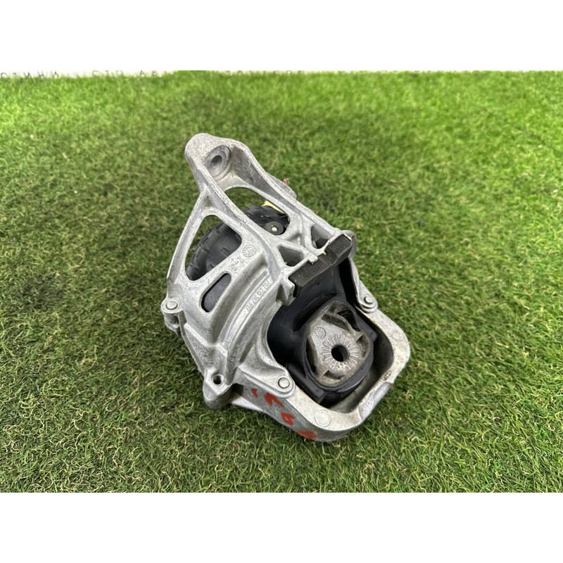 Подушка двигателя (двигатель и элементы) AUDI A4 B9 2017 2.0 TFSI 4M0199372FC