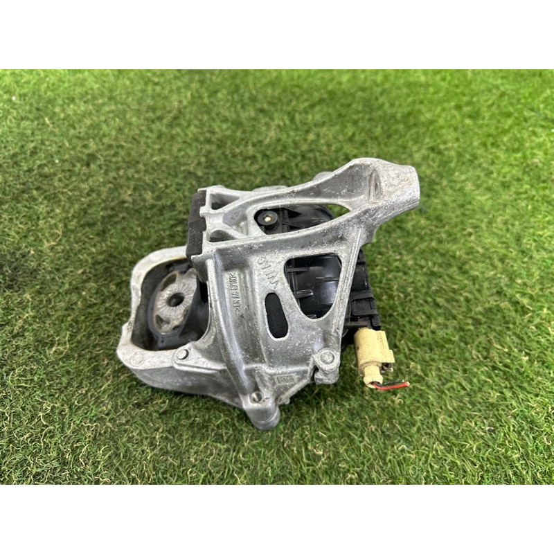 Подушка двигателя (двигатель и элементы) AUDI A4 B9 2017 2.0 TFSI 4M0199372FC