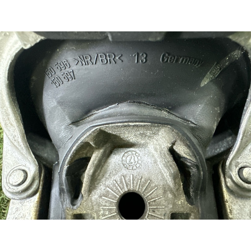 Подушка двигателя (двигатель и элементы) AUDI A4 B9 2017 2.0 TFSI 4M0199372FC