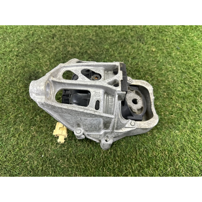Подушка двигателя (двигатель и элементы) AUDI A4 B9 2017 2.0 TFSI 4M0199371FC