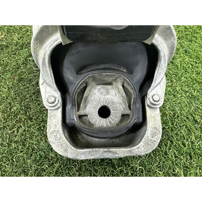 Подушка двигателя (двигатель и элементы) AUDI A4 B9 2017 2.0 TFSI 4M0199371FC