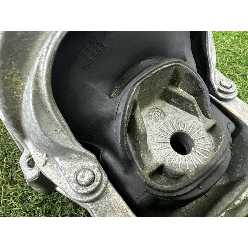 Подушка двигателя (двигатель и элементы) AUDI A4 B9 2017 2.0 TFSI 4M0199371FC