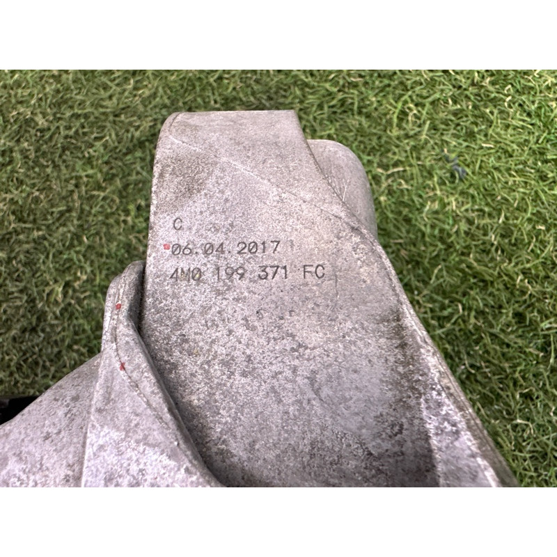 Подушка двигателя (двигатель и элементы) AUDI A4 B9 2017 2.0 TFSI 4M0199371FC