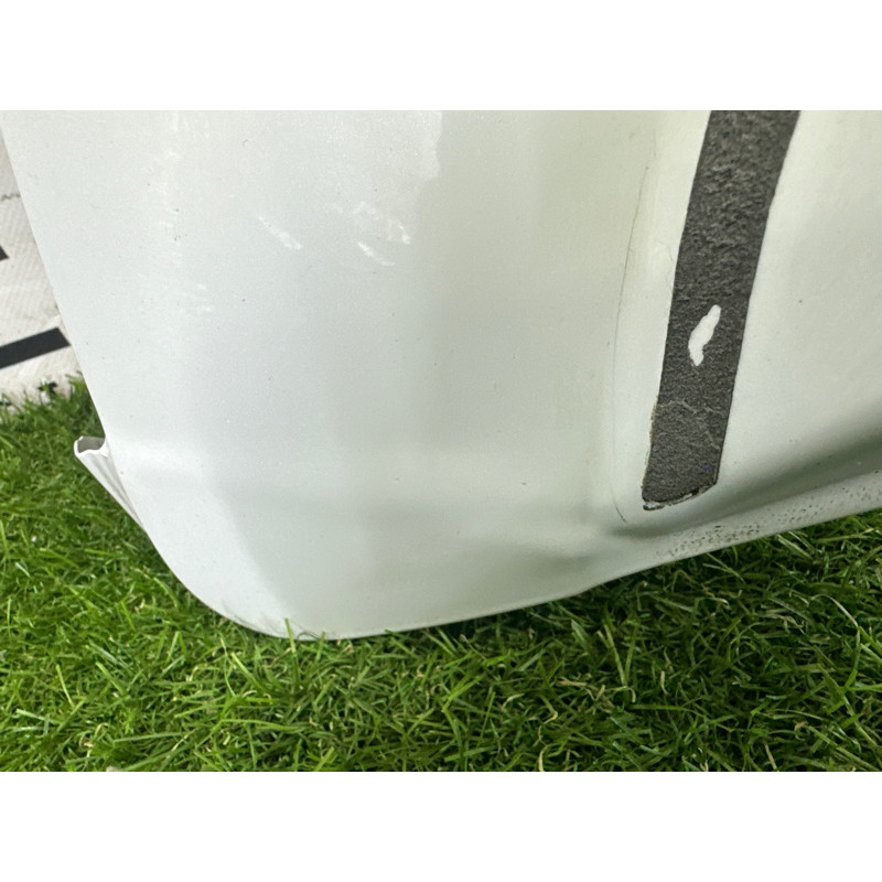 Крыло (наружные элементы кузова) AUDI A4 B8 2013 2.0 TFSI 8K9821105H