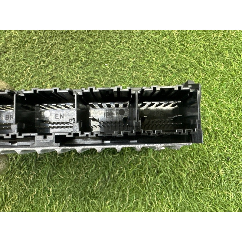 Блок управления подвеской (электрика / блоки управления) LAND ROVER Range Rover L405 2016 5.0 LR061886