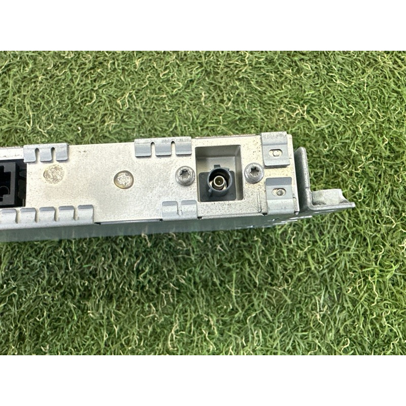 Блок радиоприемника (электрика / блоки управления) LAND ROVER Range Rover Evoque L538 2016 2.0 LR085469