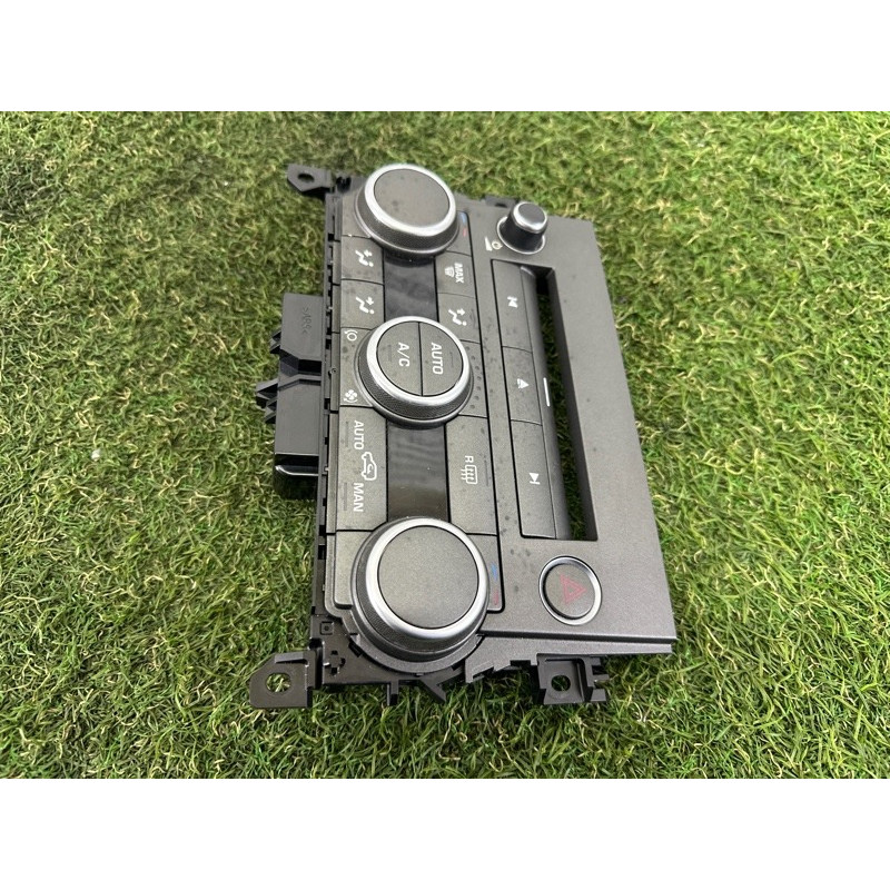 Блок управления климат-контролем (электрика / блоки управления) LAND ROVER Range Rover Evoque L538 2016 2.0 LR075766