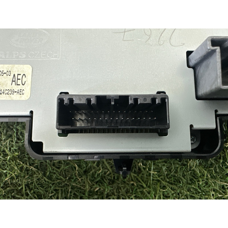 Блок управления климат-контролем (электрика / блоки управления) LAND ROVER Range Rover Evoque L538 2016 2.0 LR075766