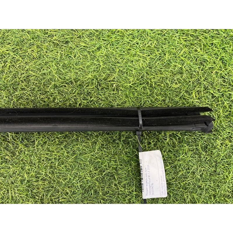 Зовнішній молдинг дверки (кузов і елементи) Volkswagen Passat B8 2016 1.8 561839479b
