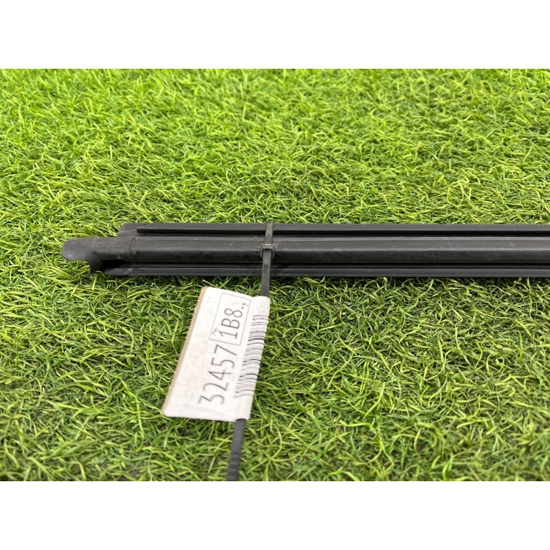 Зовнішній молдинг дверки (кузов і елементи) Volkswagen Passat B8 2016 1.8 561839479b