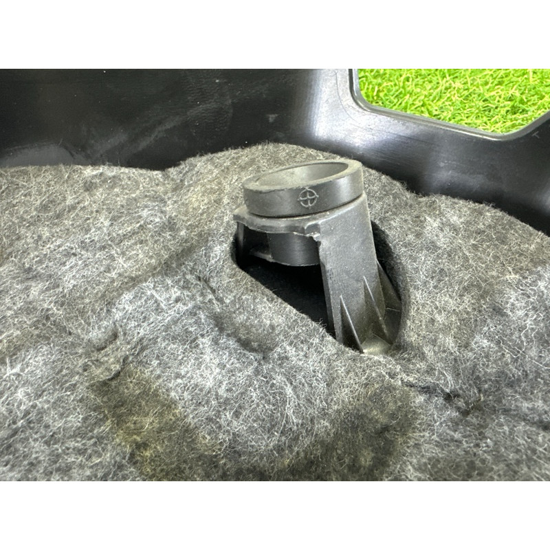 Декоративная крышка двигателя (двигатель и элементы) LAND ROVER Range Rover Evoque L538 2016 2.0 LR039520