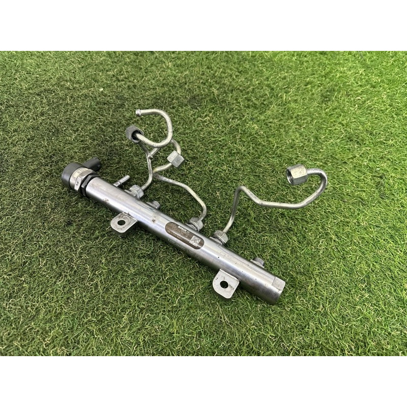 Топливная рампа (топливная система) Jeep Grand Cherokee WK2 2014 3.0 Diesel 68148330AA