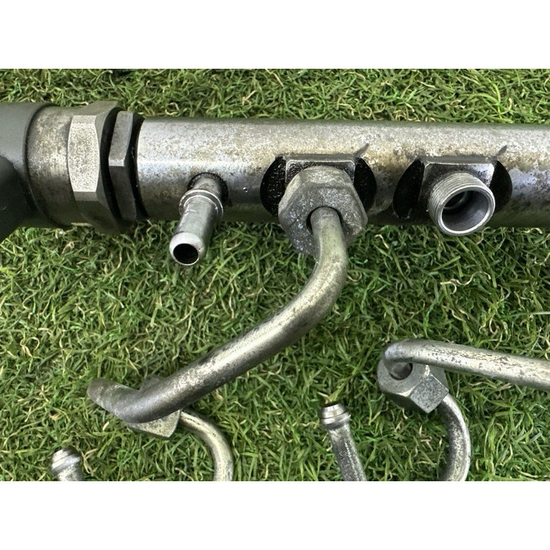 Топливная рампа (топливная система) Jeep Grand Cherokee WK2 2014 3.0 Diesel 68148330AA