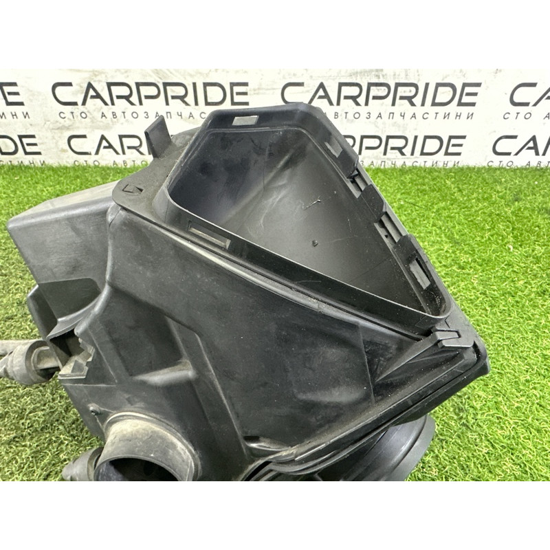 Корпус повітряного фільтра (подача палива) AUDI Q5 8R 2012 3.2 8K0133837E