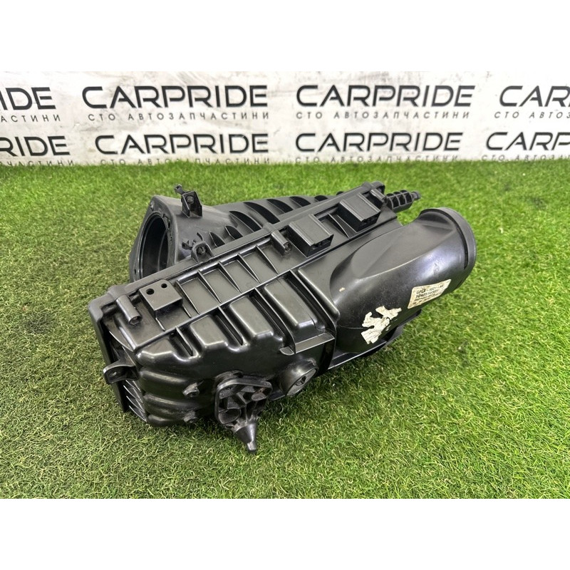 Корпус воздушного фильтра (впускная система) LAND ROVER Range Rover L405 2016 5.0 LR071030