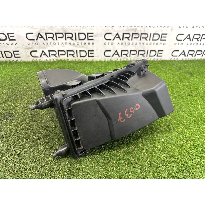 Корпус воздушного фильтра (впускная система) LAND ROVER Range Rover L405 2016 5.0 LR071030