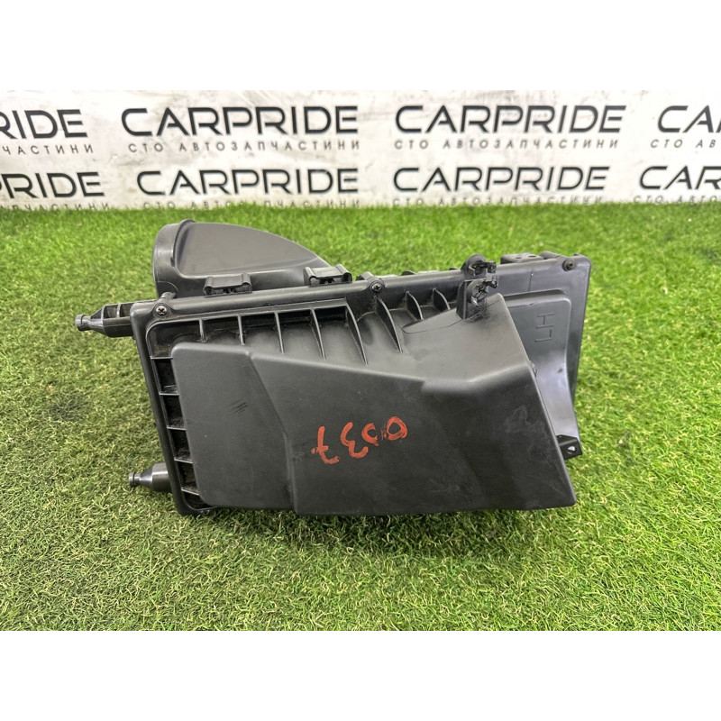 Корпус воздушного фильтра (впускная система) LAND ROVER Range Rover L405 2016 5.0 LR071030