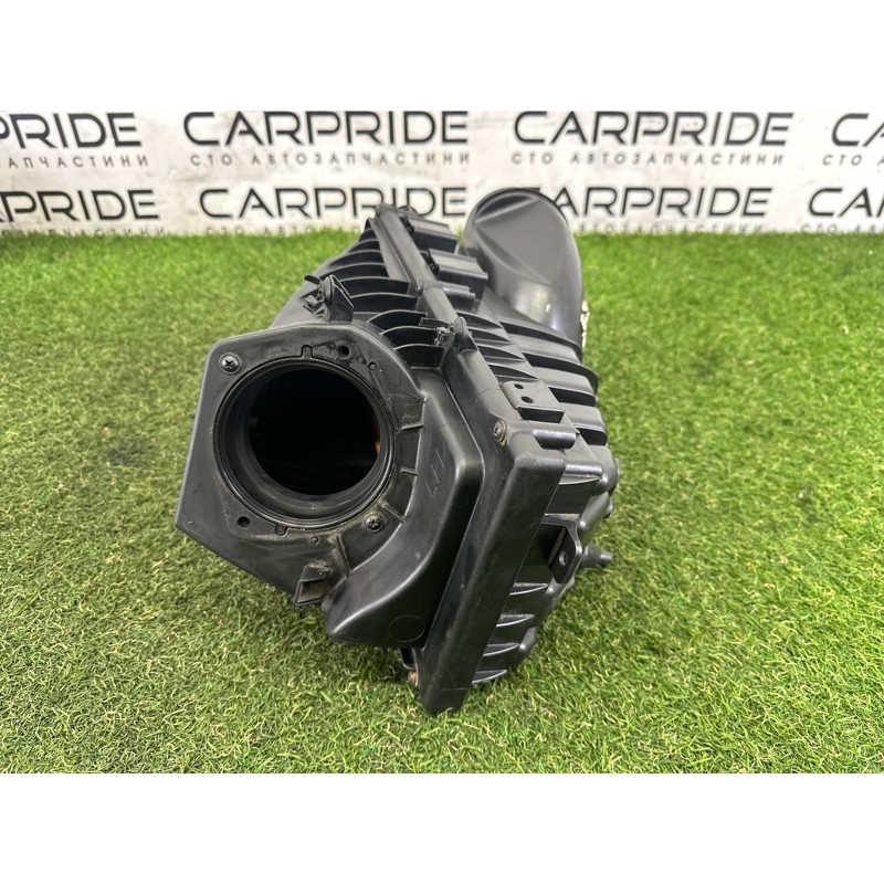 Корпус воздушного фильтра (впускная система) LAND ROVER Range Rover L405 2016 5.0 LR071030