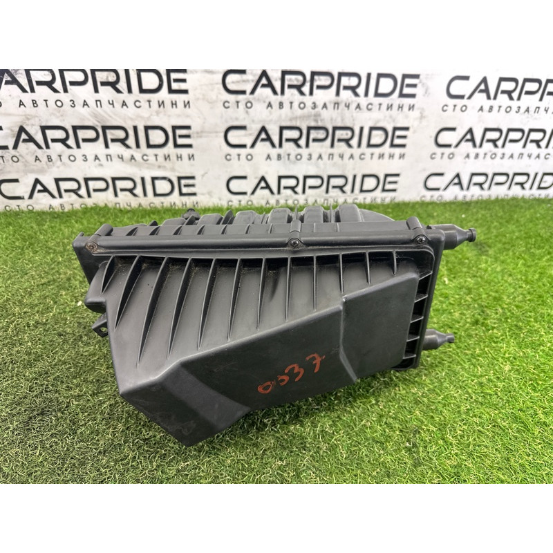 Корпус воздушного фильтра (впускная система) LAND ROVER Range Rover L405 2016 5.0 LR071030