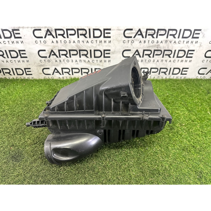 Корпус воздушного фильтра (впускная система) LAND ROVER Range Rover L405 2016 5.0 LR071028