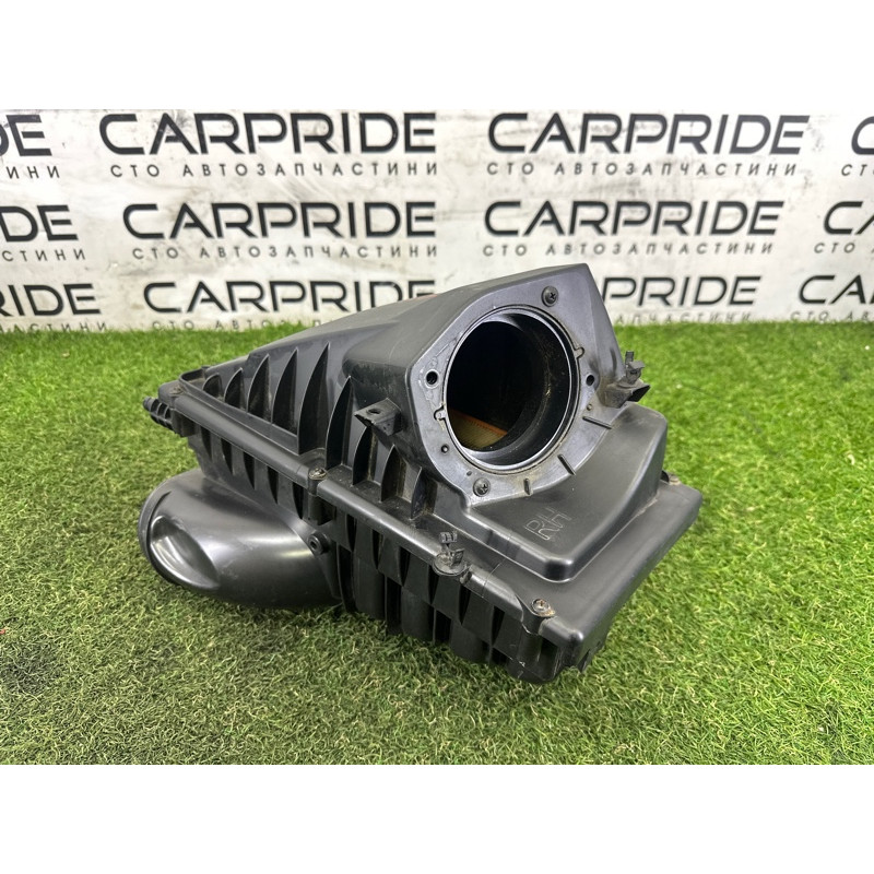 Корпус воздушного фильтра (впускная система) LAND ROVER Range Rover L405 2016 5.0 LR071028