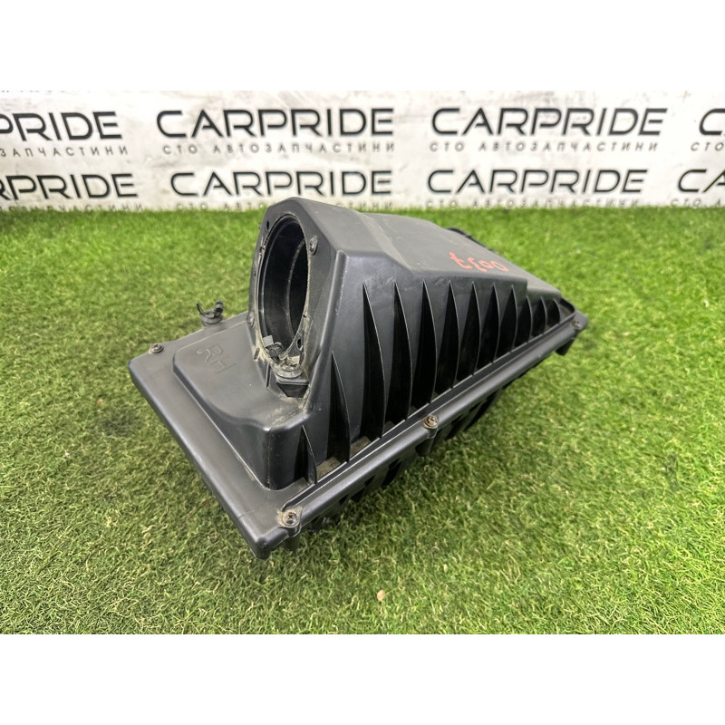 Корпус воздушного фильтра (впускная система) LAND ROVER Range Rover L405 2016 5.0 LR071028