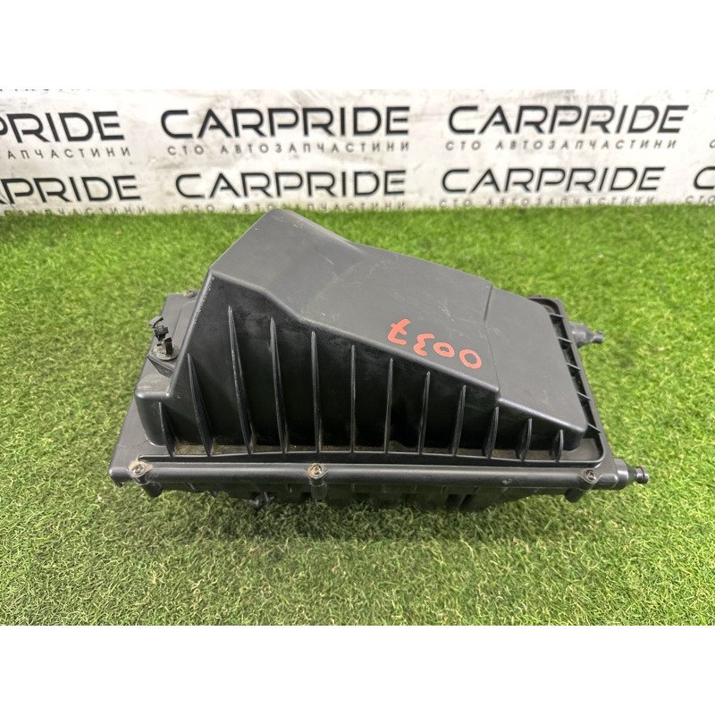 Корпус воздушного фильтра (впускная система) LAND ROVER Range Rover L405 2016 5.0 LR071028