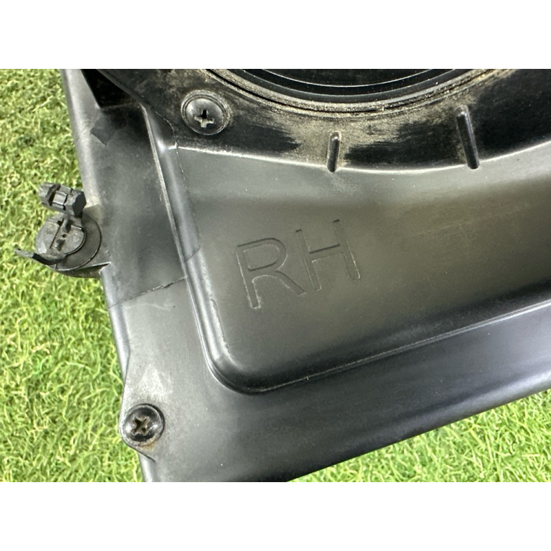 Корпус воздушного фильтра (впускная система) LAND ROVER Range Rover L405 2016 5.0 LR071028