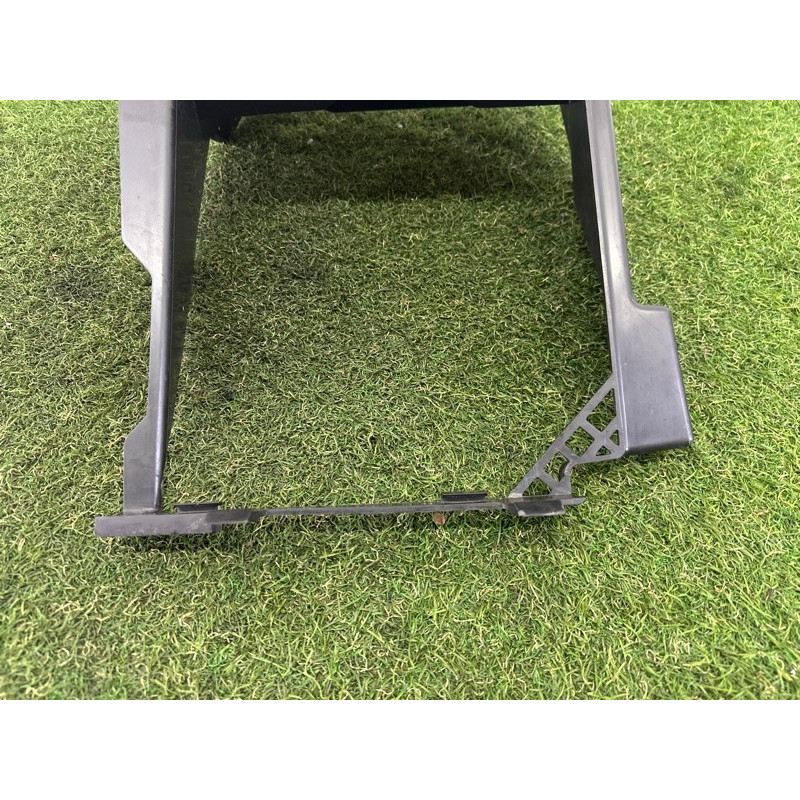 Воздуховод радиатора (кузов и элементы) LAND ROVER Range Rover L405 2016 5.0 LR038054