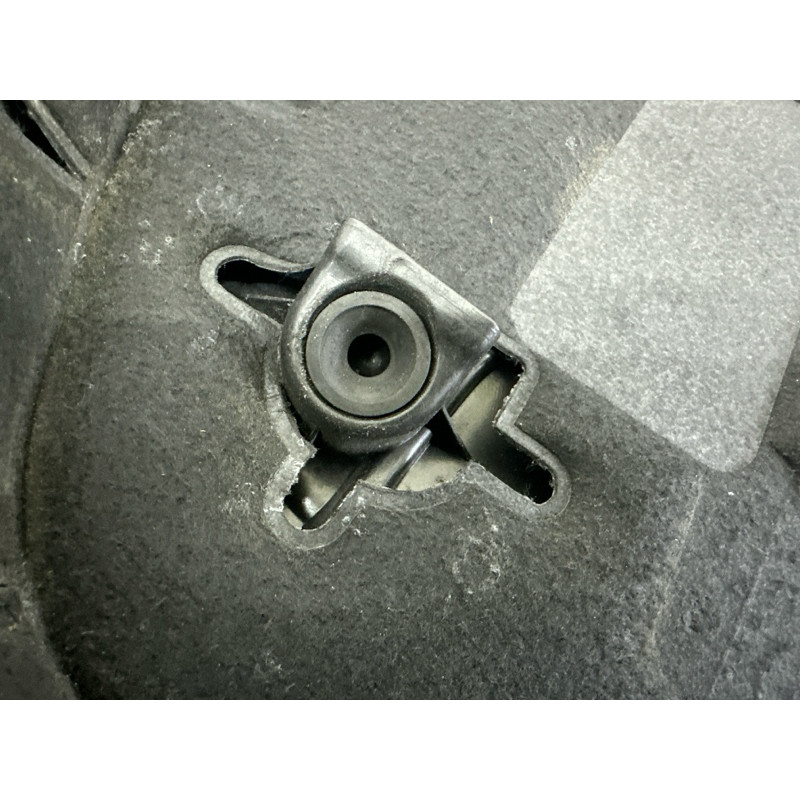 Декоративная крышка двигателя (двигатель и элементы) AUDI A4 B9 2017 2.0 TFSI 06L103925