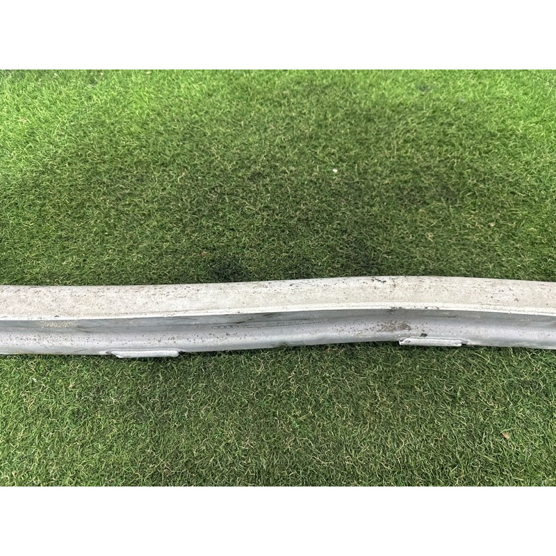 Усилитель бампера (наружные элементы кузова) AUDI A4 B9 2017 2.0 TFSI 8W0807309A